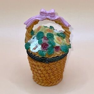 K’s Collection Ceramic Basket Of Flowers Trinket Box 3” Like New